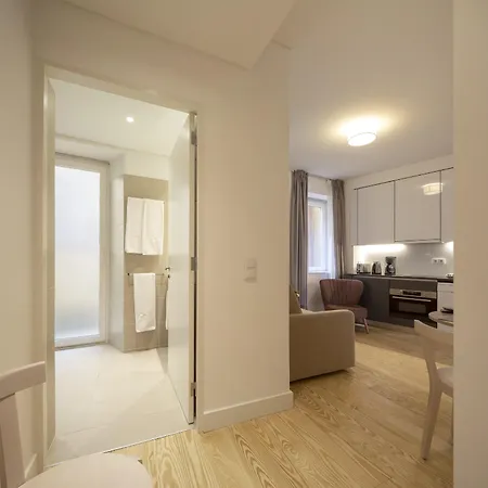 Serviced - Santos Apartment *