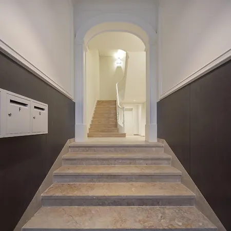 Serviced - Santos Apartment Lisbon